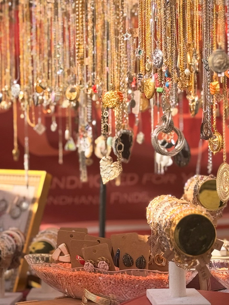 Fourever in-store jewelry display